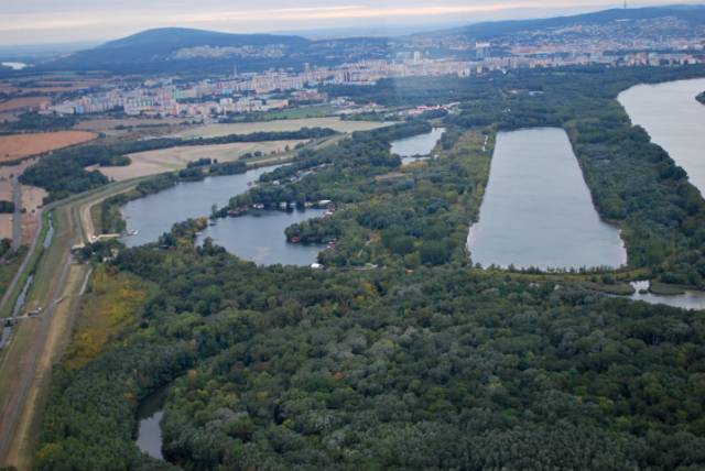 Poznámka k histórii Zemníka 